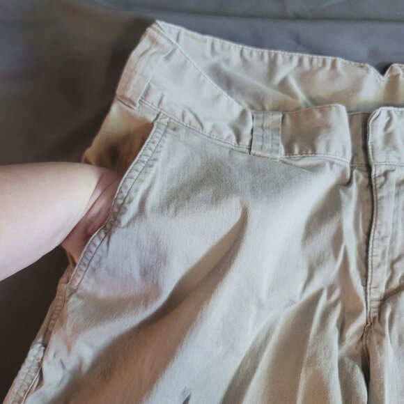 The North Face Bermuda Shorts Womens 12 Tan Brown Cotton Stretch Outdoors Hike - Picture 2 of 13